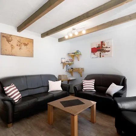 Haus Schoeneck * 오텐도르프