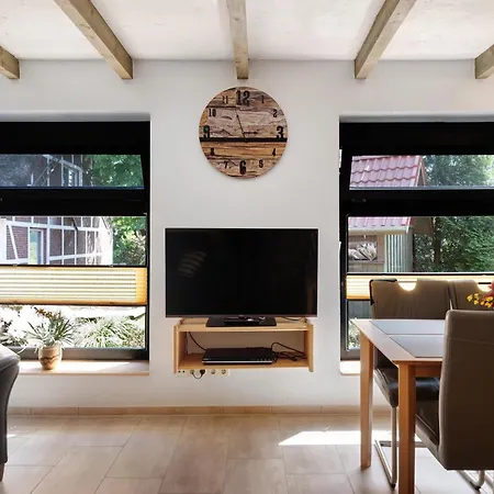 Haus Schoeneck أوترندورف