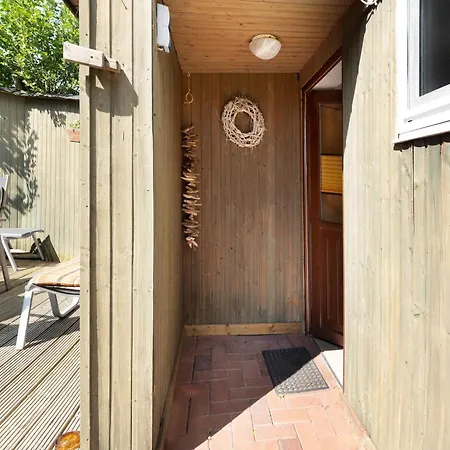 Haus Schoeneck بيت للعطل *